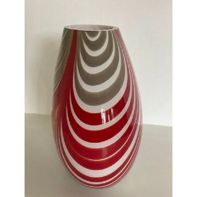 Early 21st Century Abstarct Vase in Milky-White Murano Style Glass with Red and Beige Reeds by Simoeng For Sale - Image 5 of 6