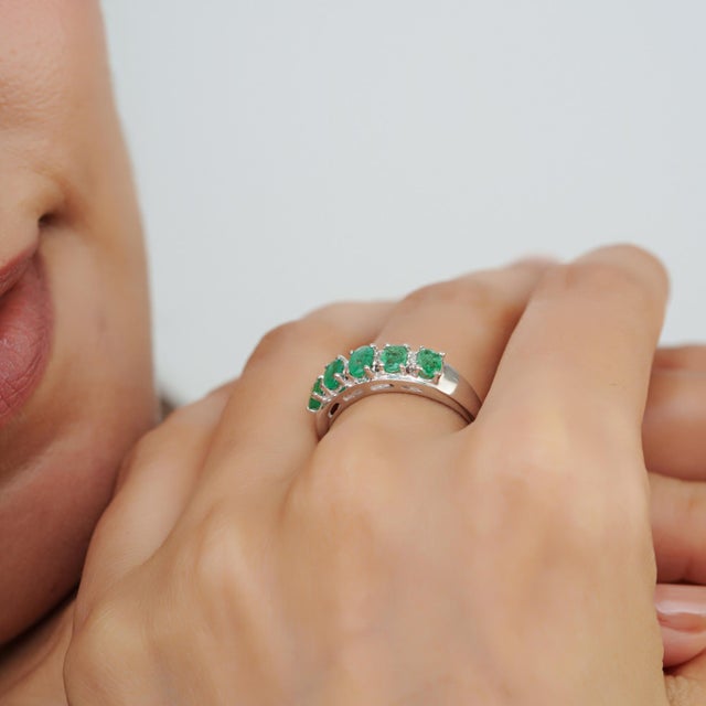 Emerald Five Stone Oval 1.38 Ct Emerald & Diamond Half Eternity Band Ring in 925 Silver Size 8 For Sale - Image 8 of 12