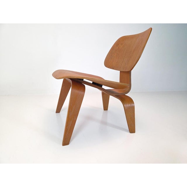 LCW Lounge Chair by Charles and Ray Eames for Evans, 1940s For Sale - Image 9 of 17