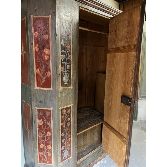 Art Deco Late 19th Century Bavarian Pine Armoire For Sale - Image 3 of 7