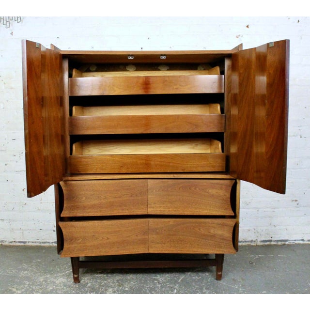 Mid-Century Modern Mid-Century Modern Specialty Woodcraft Walnut Highboy Dresser For Sale - Image 3 of 13