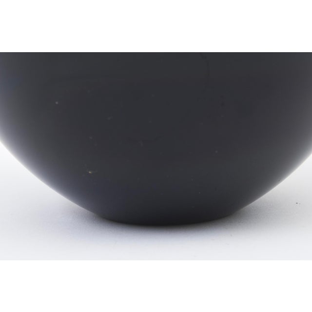 Glass Ward Bennett Sengai Sasaki Post Modern Black Glass Bowl, 1980's For Sale - Image 7 of 10