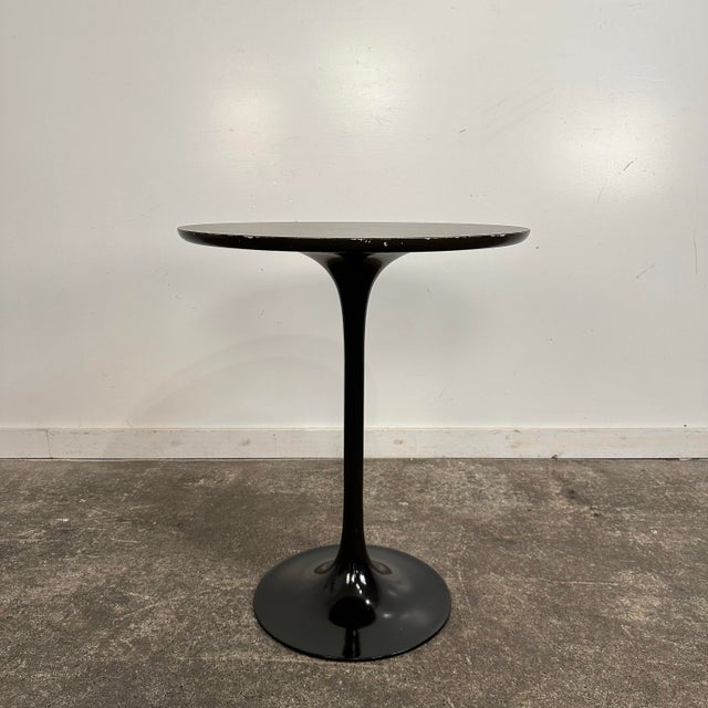 Mid-Century Modern Mid Century Modern Burke Round Tulip Bistro Table For Sale - Image 3 of 12