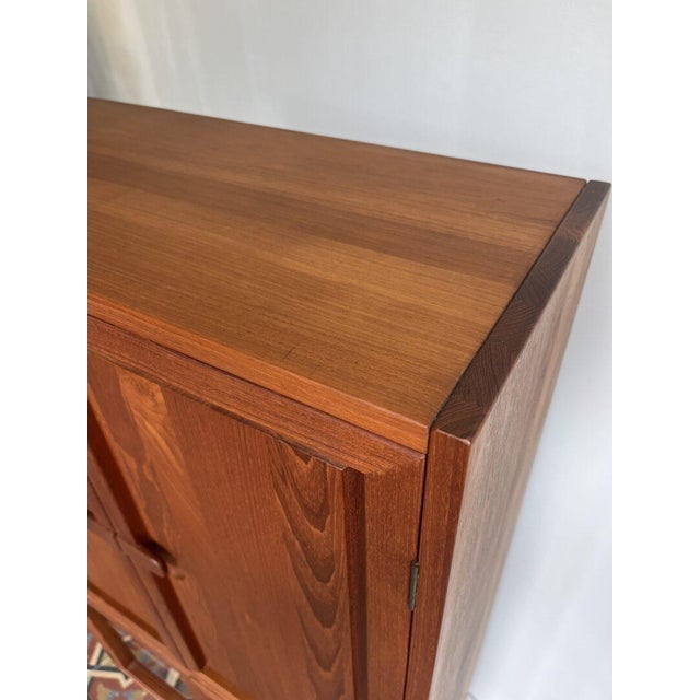 Wood Vintage Display Cabinet from Dyrlund, 1960s For Sale - Image 7 of 13