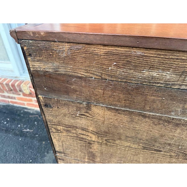 Antique Chippendale Style Hand Cut Dovetailed Top 4 Drawer Bachelor Chest. For Sale - Image 14 of 18