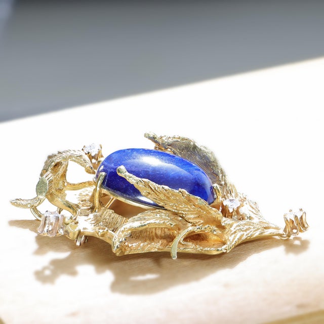 1940s Art Deco Lapis Lazuli and Diamond 18k Yellow Gold Brooch Pendant For Sale - Image 9 of 9