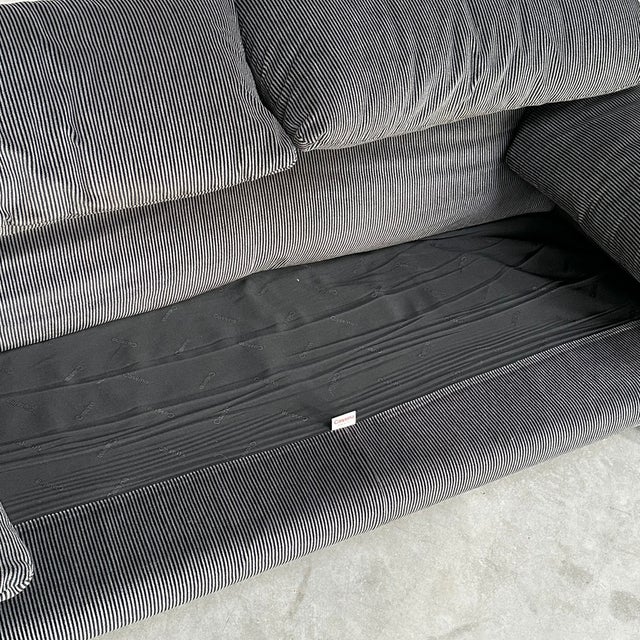 Maralunga Two-Seater Sofa by Vico Magistretti for Cassina, 1990s For Sale - Image 13 of 18