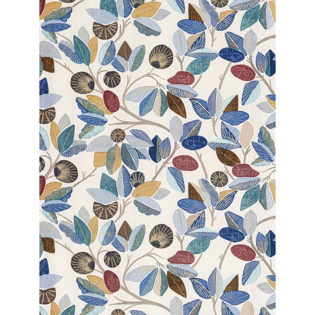 Hinson re-enters the limelight with a show-stopping debut collection under the Scalamandré name. COLOR POP!, a collection...