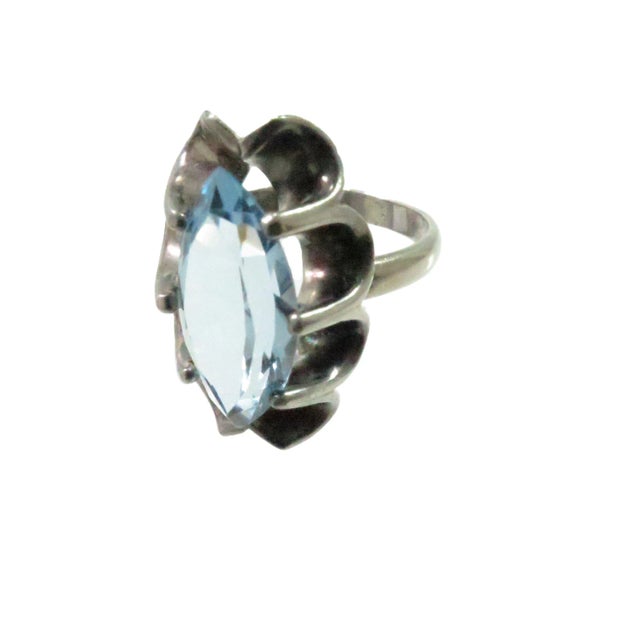 Vintage Sterling & Blue Topaz Ring Mexico 1960s, Size 9.75 For Sale - Image 4 of 7
