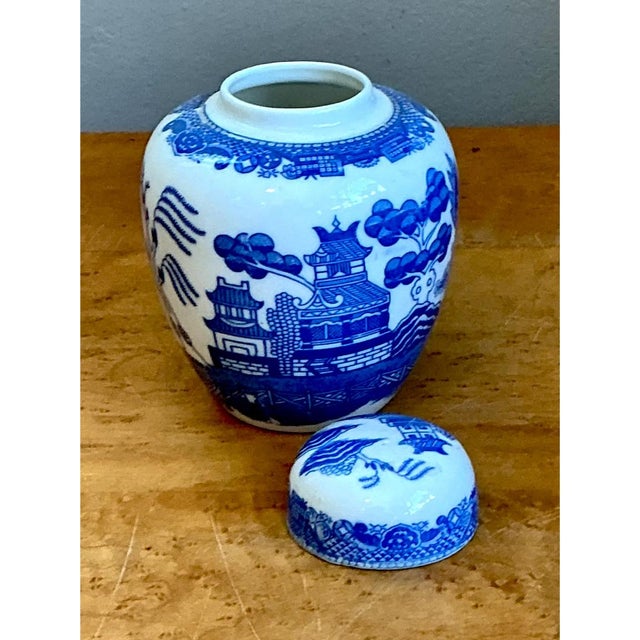 Vintage Chinese Blue and White Ceramic Jar For Sale In West Palm - Image 6 of 12