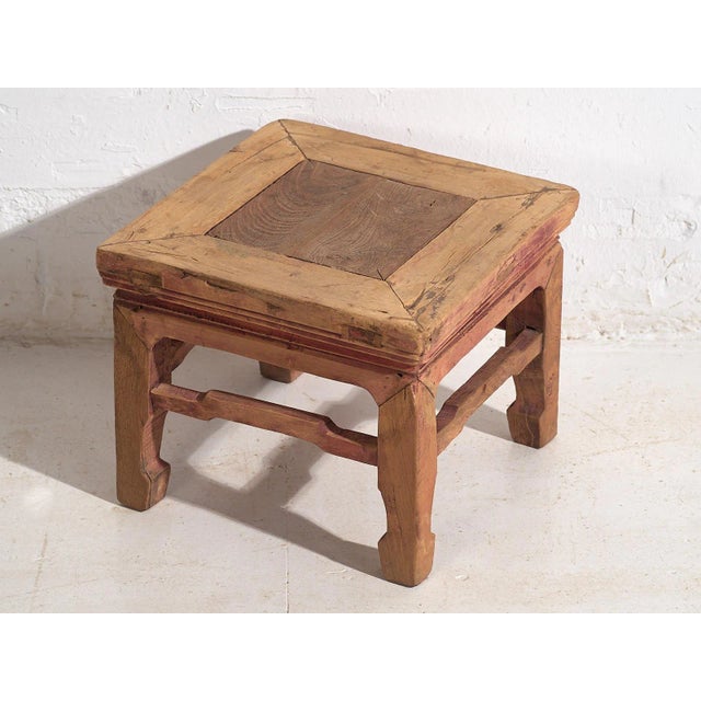 Antique oriental tea table (c.1850) Dimensions: Width: 32 cm Depth: 32 cm Height: 26 cm Style: Qing Period Materials and...