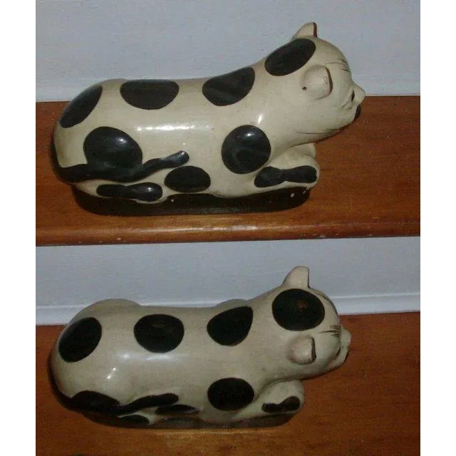 Chinese 19th Century Chinese Pottery Cat Form Pillows - a Pair For Sale - Image 3 of 8