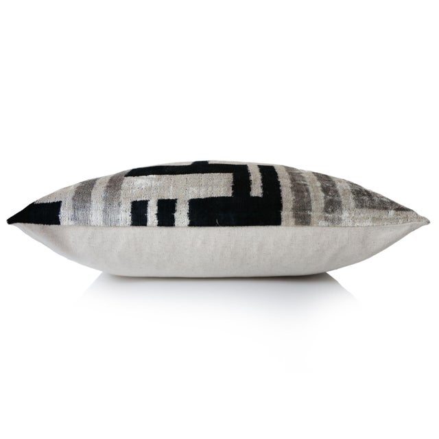 Hand-Knotted Geometric Maze Silk Velvet Pillow - 20x20 Black & Silver For Sale In San Francisco - Image 6 of 8