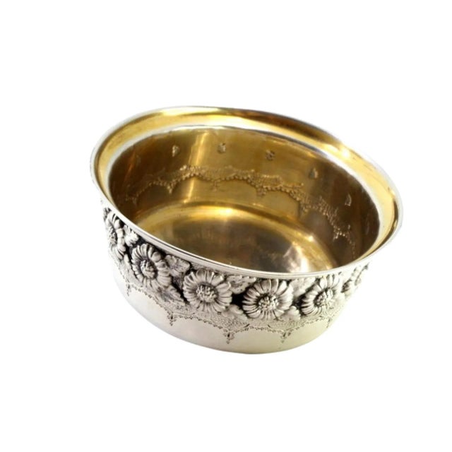 Silver Silver Washbasin with Revealed Floral Engravings For Sale - Image 8 of 8