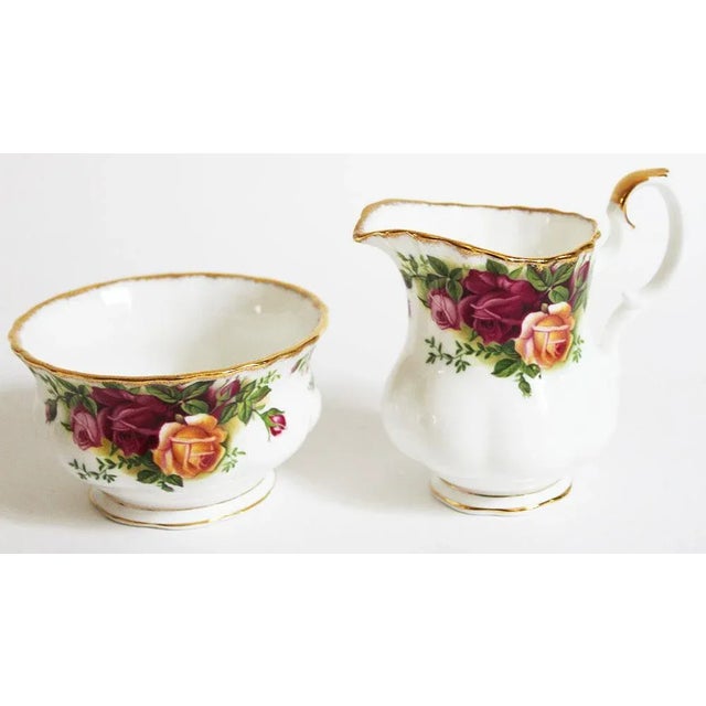Royal Albert 1960s English Traditional Royal Albert China Old Country Roses - Creamer & Open Sugar Bowl For Sale - Image 4 of 4