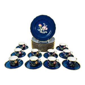 Dessert Set Spode England, Circa 1920. 12 plates 10 Demi Cups & Saucers - 32 Pieces