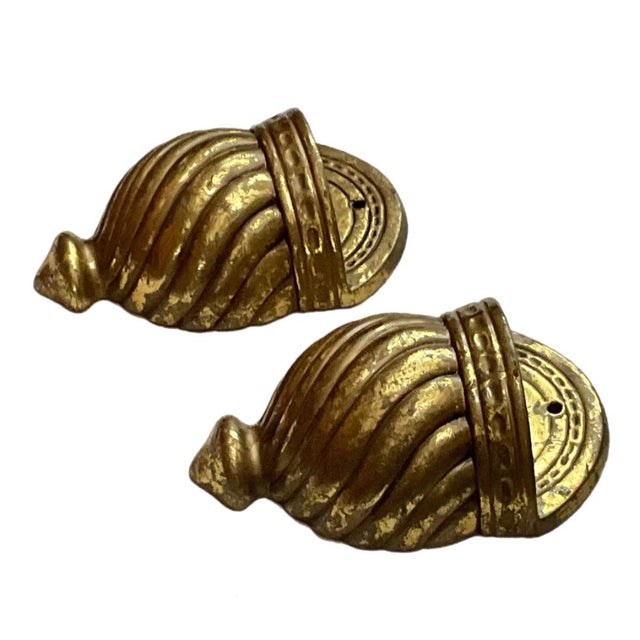 Two Gold Wall Pockets - Opulent Gilded Decor Add glamour to your walls with these wall pockets with a mottled gold finish...