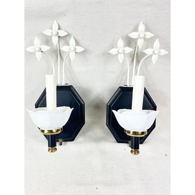 Mid-Century Modern 1940s Mid-Century Ceramic & Metal Tole Floral Wall Sconces - A Pair For Sale - Image 3 of 11