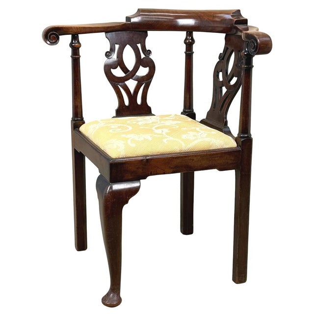 Antique Georgian Walnut Corner Armchair, 1750 For Sale - Image 17 of 17