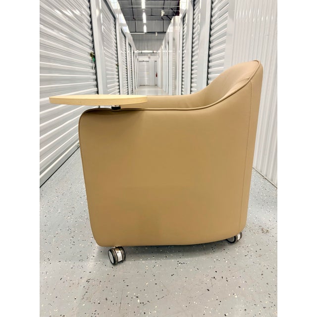 Contemporary Bernhardt Jackson Leather Mobile Lounge Chair For Sale - Image 3 of 8