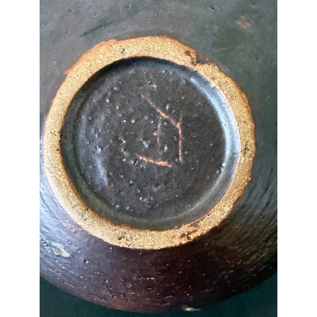 Ceramic Moon Pot with Salt Firing and Rattle by Toshiko Takaezu For Sale In Atlanta - Image 6 of 18