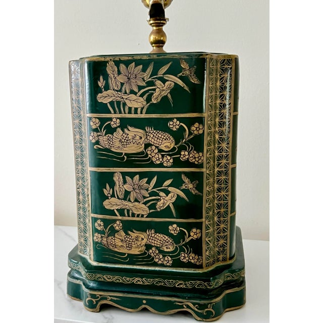 Vintage Chinoiserie Hollywood Regency Green Lacquer Tea Canister Shape Table Lamp For Sale In Miami - Image 6 of 11