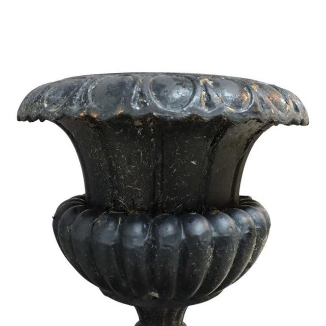 Neoclassical Antique Fiske School Cast Iron Garden Urn C1890 For Sale - Image 3 of 9