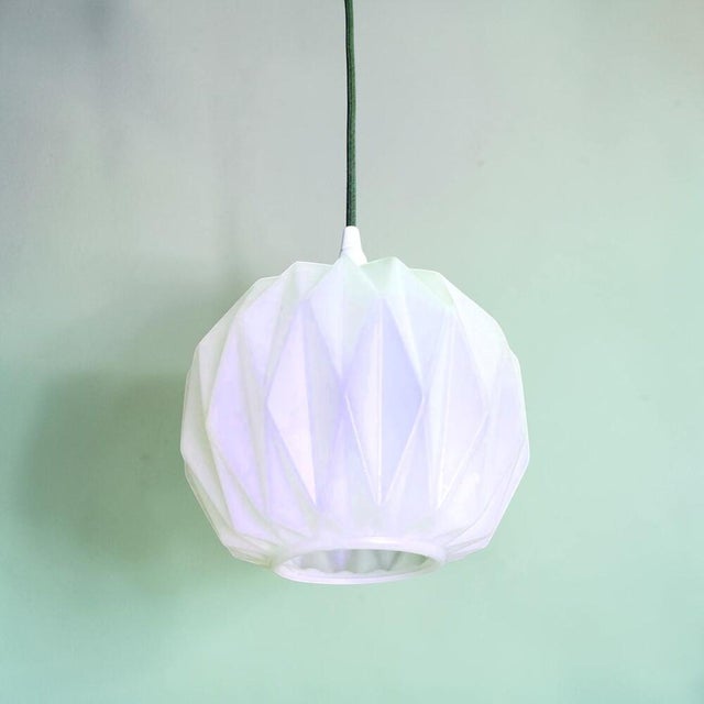 Mid-Century Modern Scandinavian Style White Acrylic Origami Pendant Lamp, 1960s For Sale - Image 4 of 12