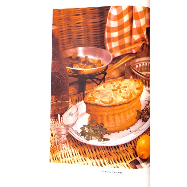 "Larousse Gastronomique: The Encyclopedia of Food, Wine & Cookery" 1961 Montagne, Prosper For Sale - Image 12 of 12