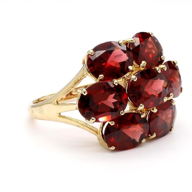 Red Vintage 7.8 Carat Red Garnet 14k Gold 7 Stone Cluster Cocktail Ring For Sale - Image 8 of 11