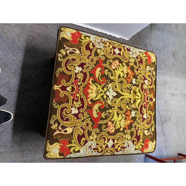 Wood 1970s Mid-Century Modern Barley Twist Bench With Handmade Needlepoint Cushion For Sale - Image 7 of 8