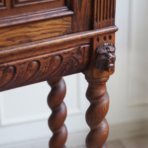 Neo-Renaissance Oak Bookcase, 1890 For Sale - Image 6 of 13