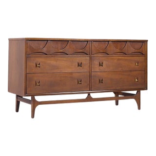 Broyhill Brasilia Mid Century Walnut and Brass 6-Drawer Dresser For Sale