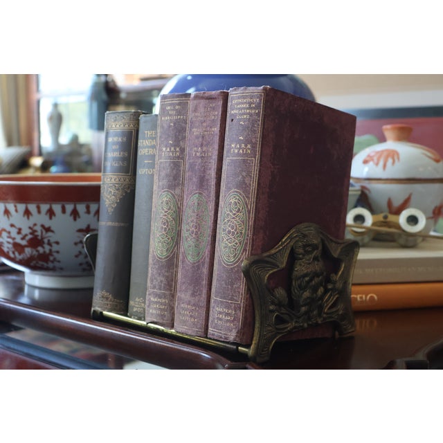 Early 20th Century h.l. Judd Art Nouveau Expandable Owl Book Rack No. 9776 For Sale - Image 4 of 9