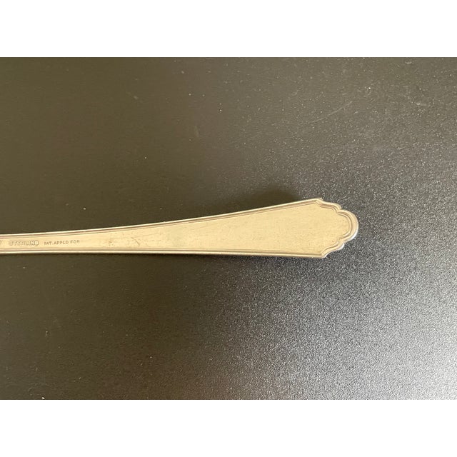 1920s 1920s Lunt Silver Treasure William & Mary 1921 Sterling Teaspoon With Monogram B For Sale - Image 5 of 12