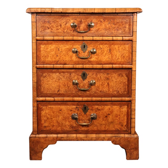 Early 20th Century Walnut Small Chest of Drawers With Yew Wood Banding For Sale