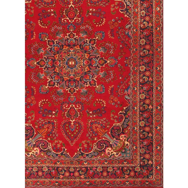Middle Eastern Hand-Knotted Rug in Wool For Sale - Image 4 of 11