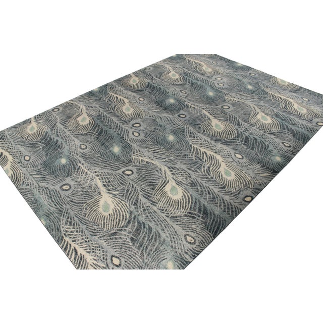 This 5x7 rug design is an exciting new addition to the Homage Collection by Rug & Kilim—an encyclopedia of styles...