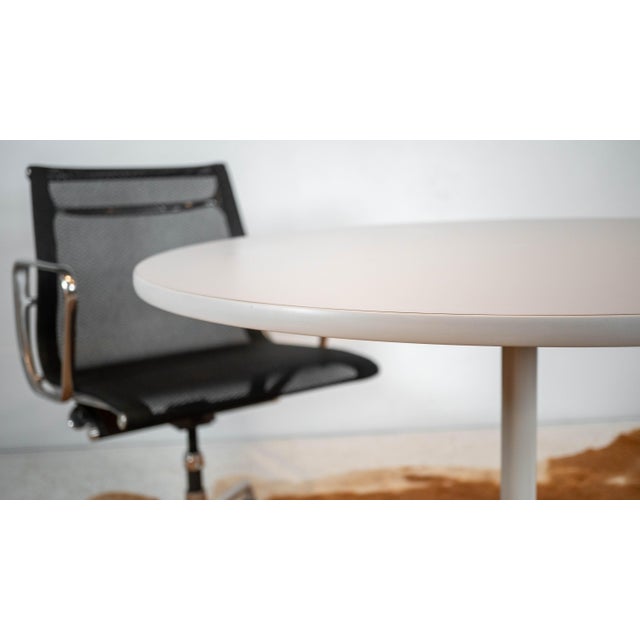Herman Miller Mid-Century Modern Charles & Ray Eames for Herman Miller Aluminum Group Dining Table For Sale - Image 4 of 14