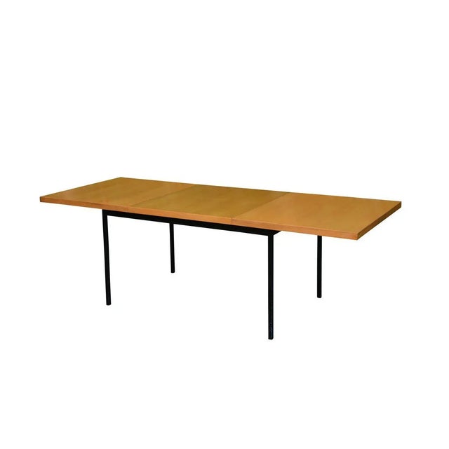 The table, by inserting a center plate (which is hidden under the table top and can be removed after rolling apart of the...