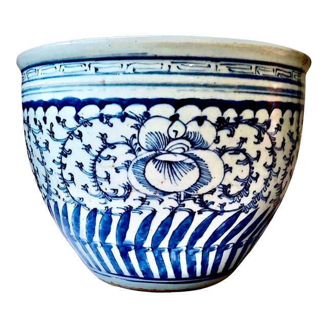19th-Century Chinese Ming Style Blue and White Porcelain Jardinière For Sale