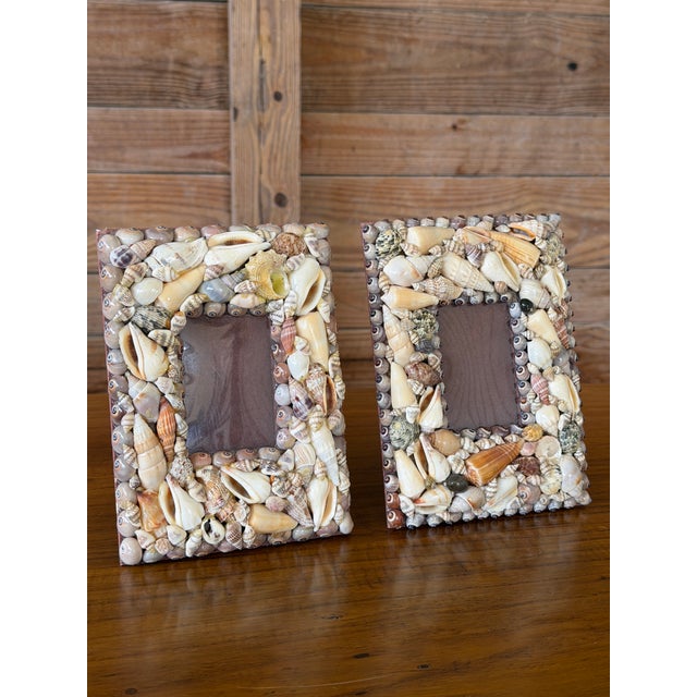 Pair of Vintage Coastal Shell Encrusted Picture Frames For Sale - Image 12 of 12