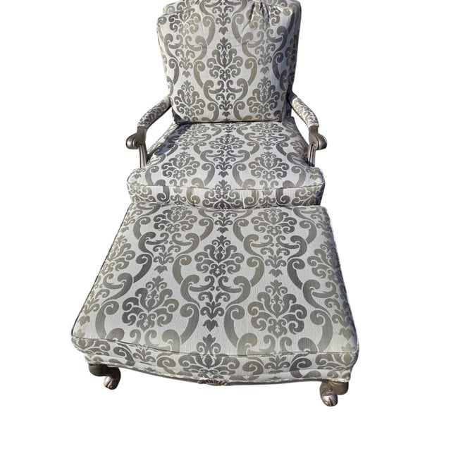 1990s Oversized Ethan Allen Versailles Bergere Lounge Chair & Ottoman Set Damask For Sale - Image 17 of 18