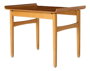 1950s A “Shell” series side table by Hans J Wegner for Fritz Hansen