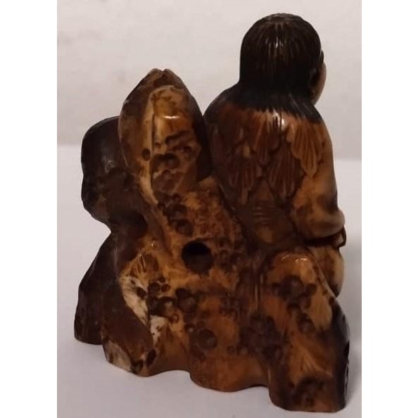 Chinese Antique Chinese Netsuke Figure Carved From Walrus Tusk – Scholar With Scroll, Museum Quality. For Sale - Image 3 of 7