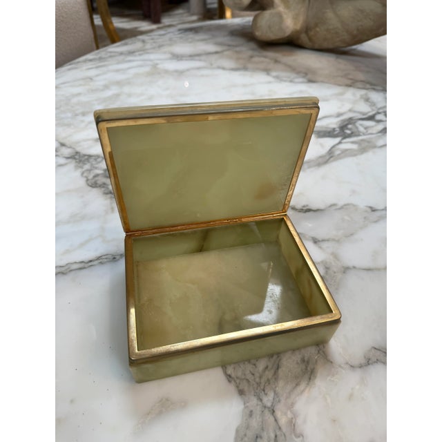 1970s Vintage Onyx Stone Trinket or Jewelry Box For Sale - Image 5 of 7