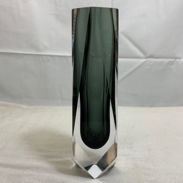 This minimalist, geometric diamond-cut or hexagonal design dates back to the 1960s or 1970s. The sharp, clean vertical...