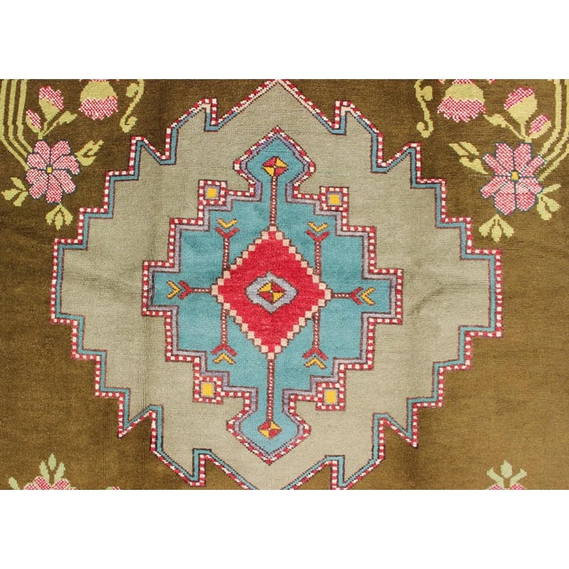 Bright Vintage Turkish Carpet in Green and Unique Vivid Colors & Design 5'10" X 9'8" For Sale In Atlanta - Image 6 of 9