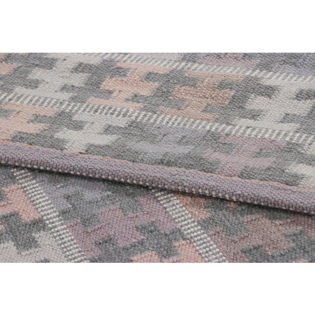 Textile Rug & Kilim’s Scandinavian Style Rug in Gray, Purple and Peach Geometric Pattern For Sale - Image 7 of 7