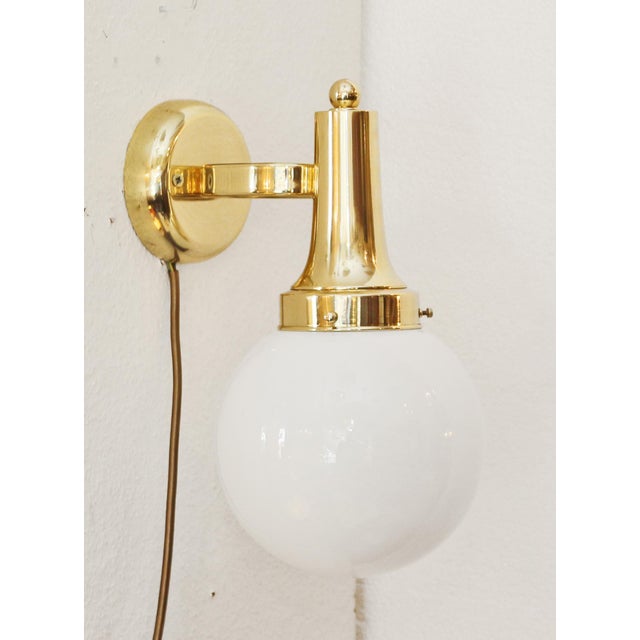 Vintage Art Deco Wall Lamp in Brass and Glass, 1920s For Sale - Image 3 of 10